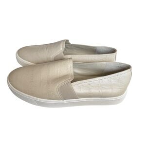 VINCE Blair Croc-embossed Leather Slip-on Sneakers Cobblestone 6.5‎ Cream